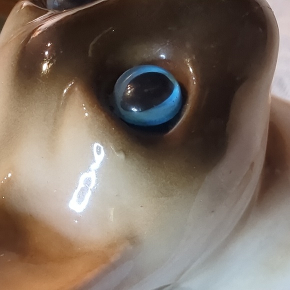 Vintage Blue-eyed Siamese Ceramic Cat Figurine - Picture 2 of 7